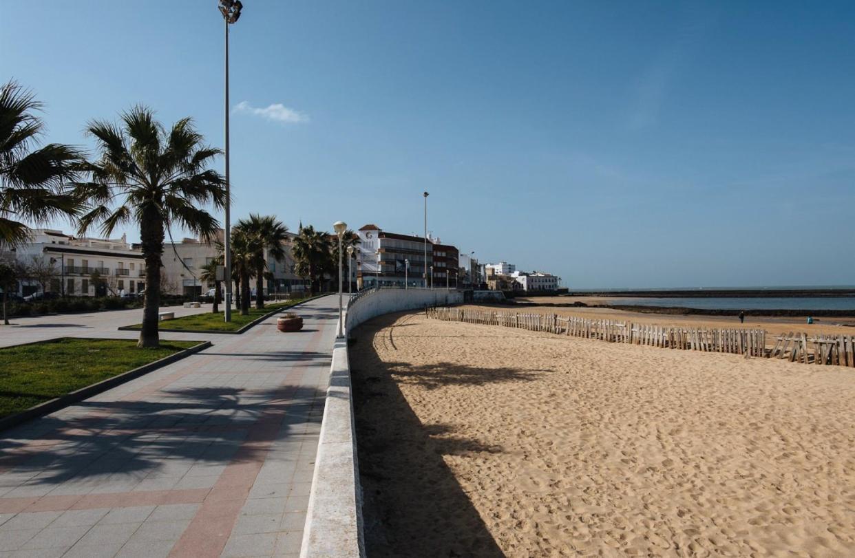 Lyrioshomes Chipiona Beach Bagian luar foto